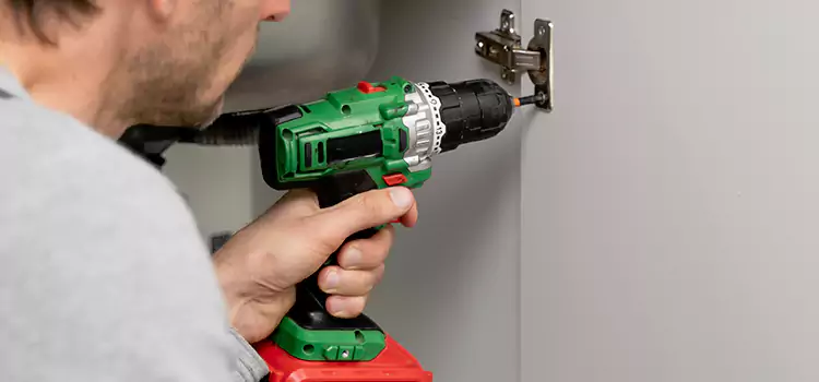 Commercial Door Hinge Repair Lincoln Park