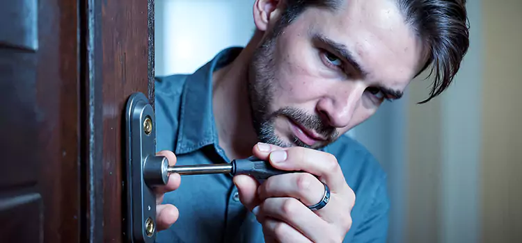 Eviction Locksmith Lincoln Park