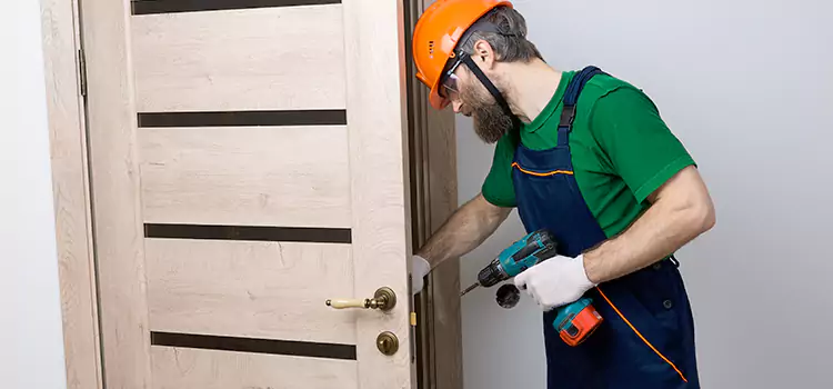 Replace Internal Door Handle with Lock Lincoln Park